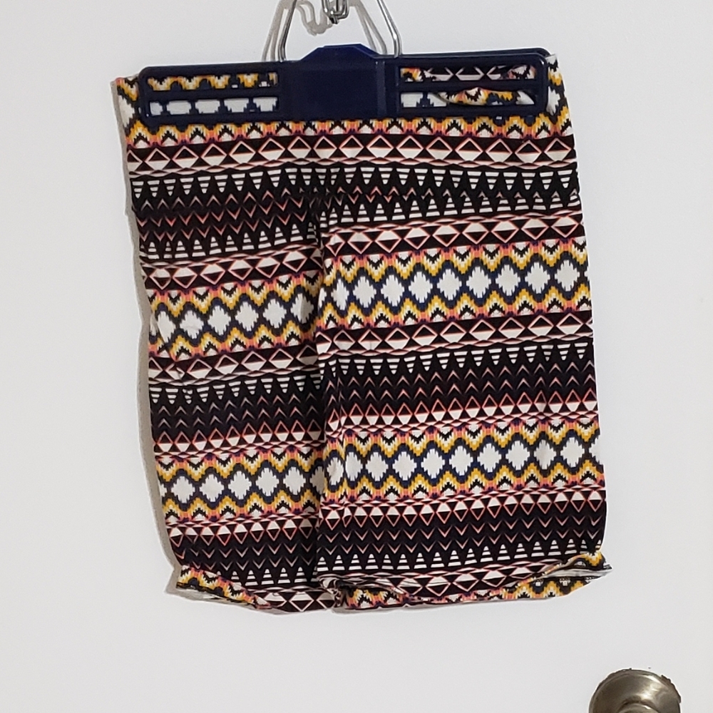Geometric mini skirt
